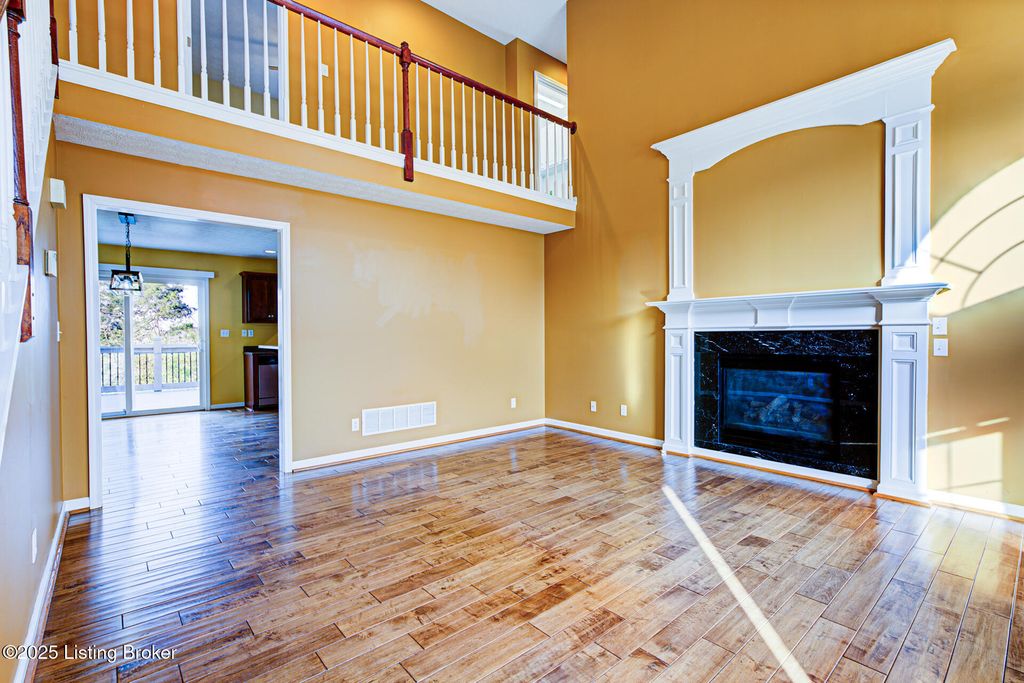 Photo of 174 Lincoln Station Dr, Simpsonville, KY 40067 (MLS # 1705780)