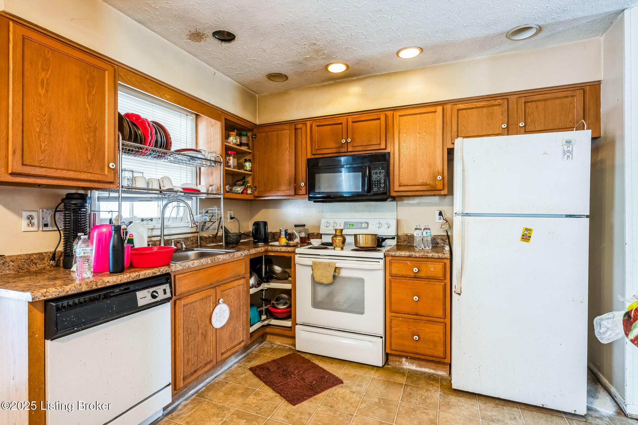 3102 Arjay Ln, Louisville, Kentucky image 5