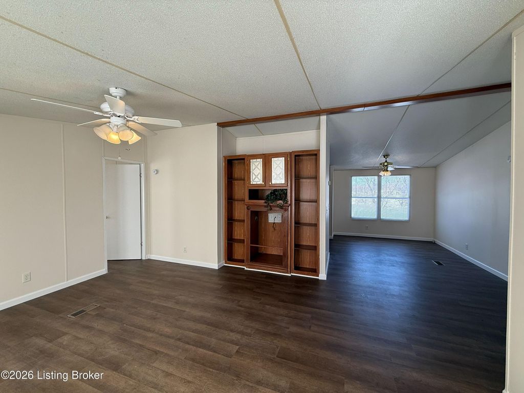 Photo of 325 Bewley Rd, Vine Grove, KY 40175 (MLS # 1708473)