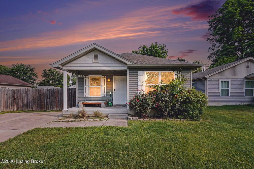 Photo of 1213 Debbie Dr, Louisville, KY 40213 (MLS # 1719069)