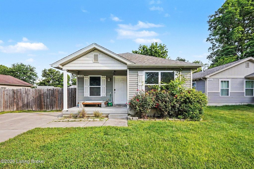 Photo of 1213 Debbie Dr, Louisville, KY 40213 (MLS # 1719069)