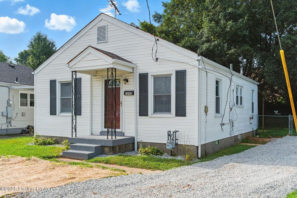Photo of 1642 Sale Ave, Louisville, KY 40215 (MLS # 1703542)