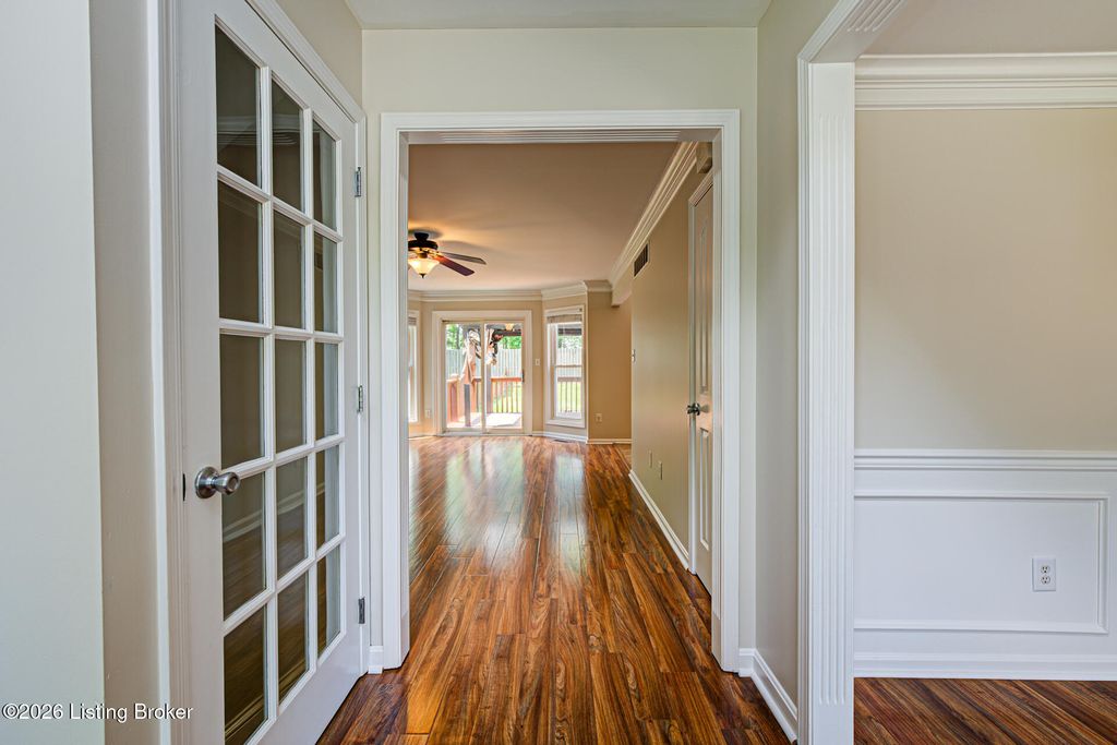 Photo of 4517 Cherry Forest Cir, Louisville, KY 40245 (MLS # 1716980)