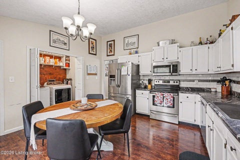 Tiny photo for 1513 Daverman Dr, La Grange, KY 40031 (MLS # 1730246)