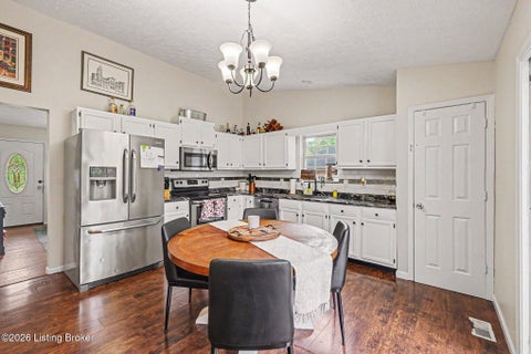 Tiny photo for 1513 Daverman Dr, La Grange, KY 40031 (MLS # 1730246)