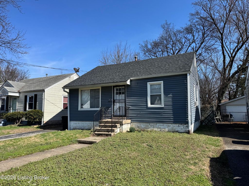 Photo of 1623 Phyllis Ave, Louisville, KY 40215 (MLS # 1710845)