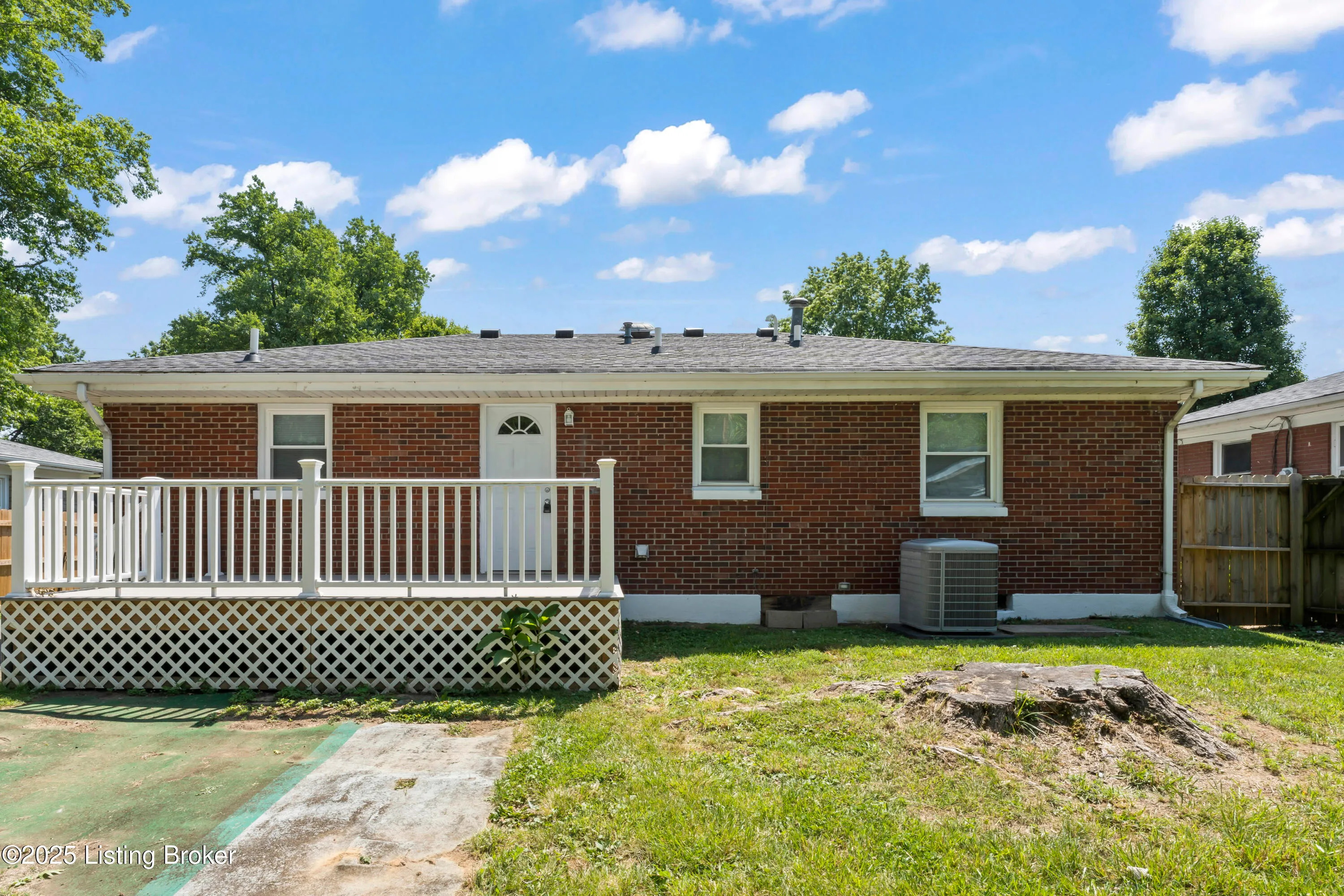 Louisville, Kentucky 40258, United States, 3 Bedrooms Bedrooms, ,1 BathroomBathrooms,Residential,Active,178896