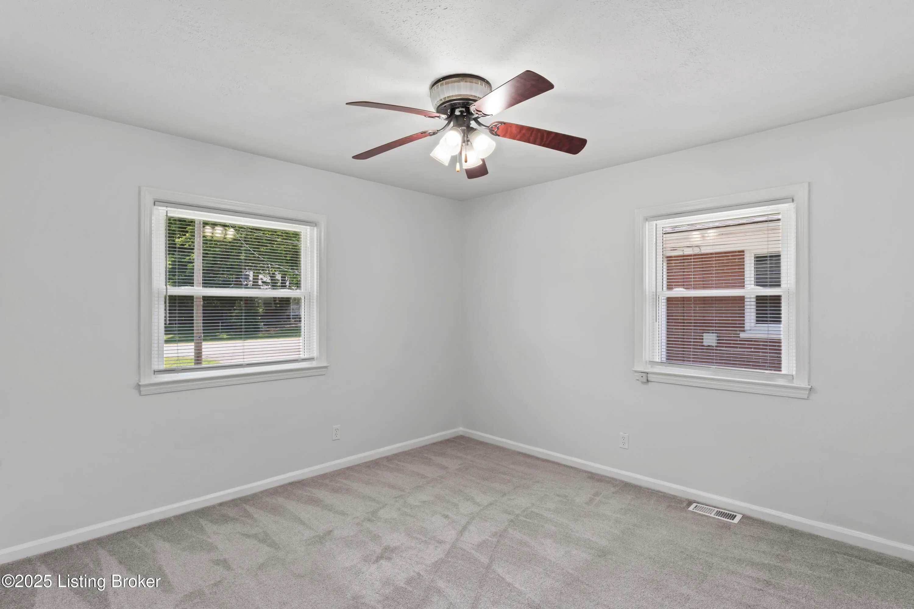 Louisville, Kentucky 40258, United States, 3 Bedrooms Bedrooms, ,1 BathroomBathrooms,Residential,Active,178896