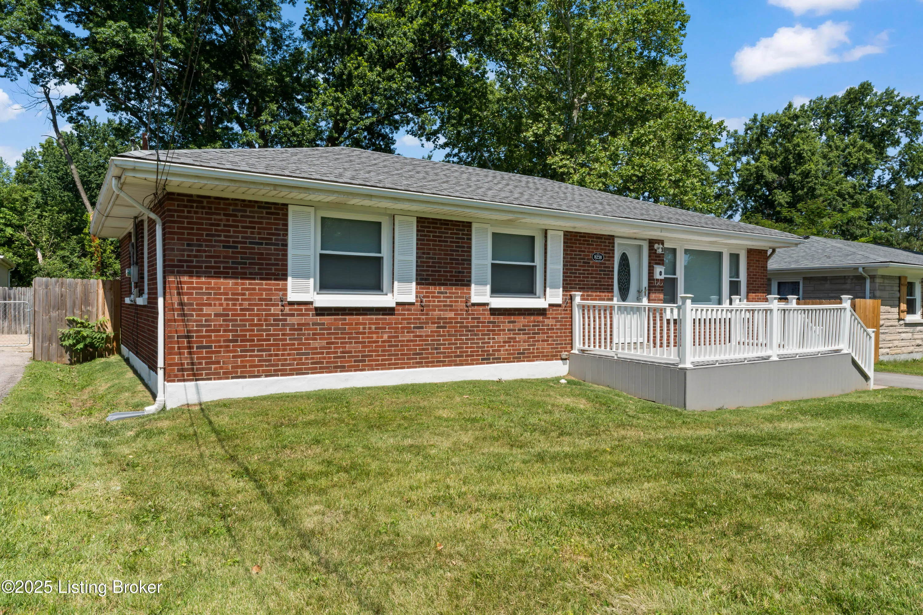 Louisville, Kentucky 40258, United States, 3 Bedrooms Bedrooms, ,1 BathroomBathrooms,Residential,Active,178896