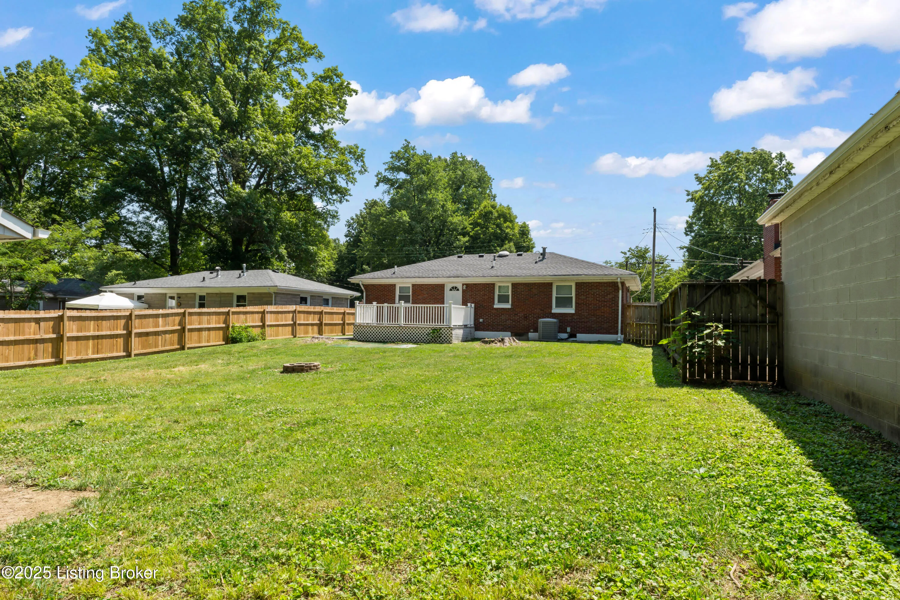 Louisville, Kentucky 40258, United States, 3 Bedrooms Bedrooms, ,1 BathroomBathrooms,Residential,Active,178896