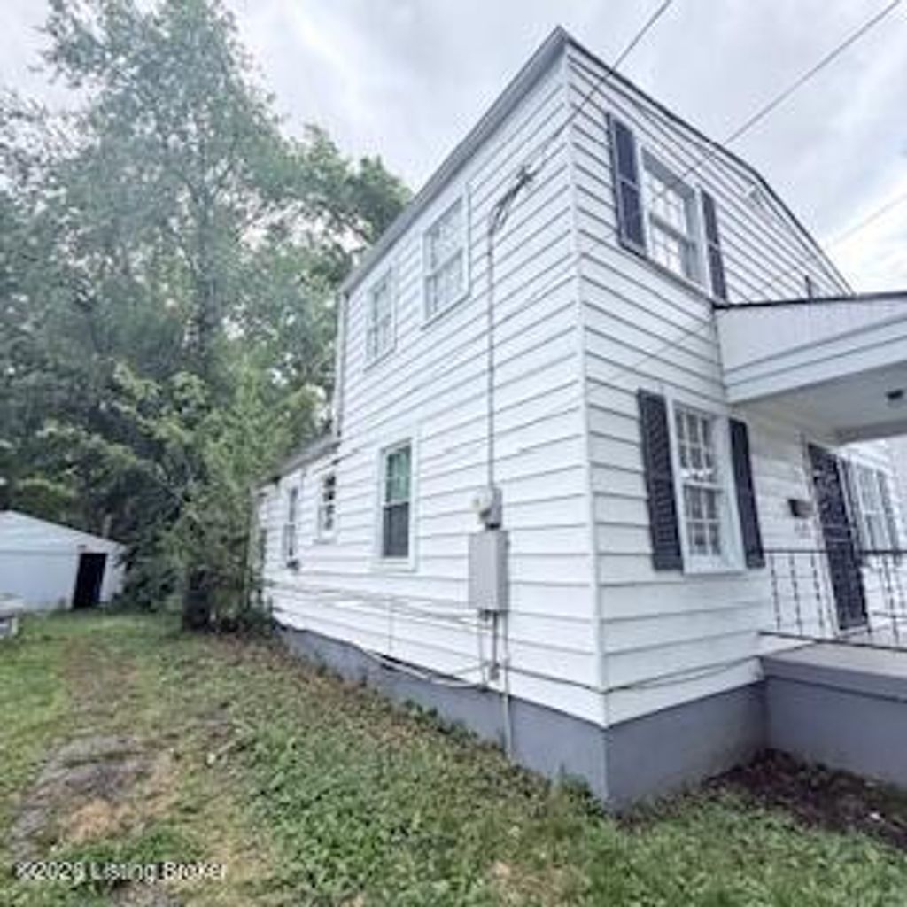 Photo of 4226 Greenwood Ave, Louisville, KY 40211 (MLS # 1716019)