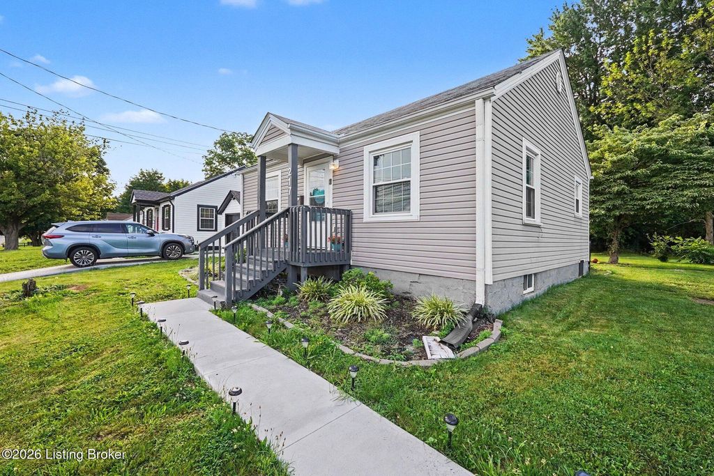 Photo of 217 N Mantle Ave, Elizabethtown, KY 42701 (MLS # 1723243)