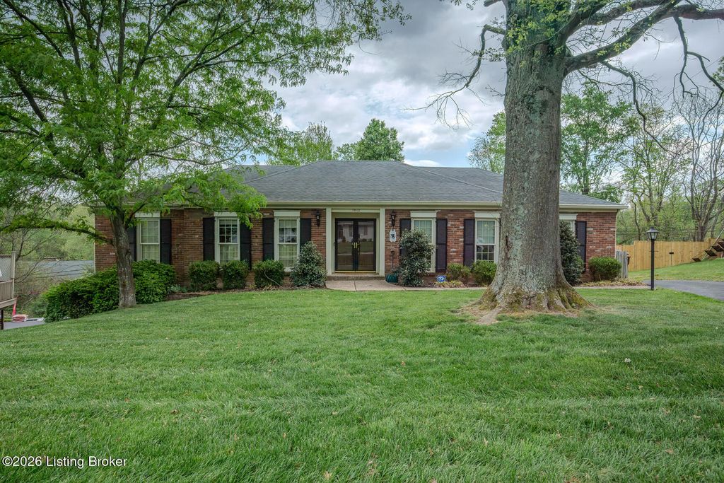 Photo of 7412 Glen Arbor Rd, Louisville, KY 40222 (MLS # 1714436)