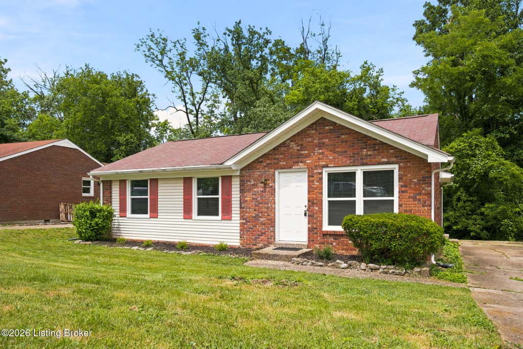 Photo of 5406 Windy Willow Dr, Louisville, KY 40241 (MLS # 1721039)