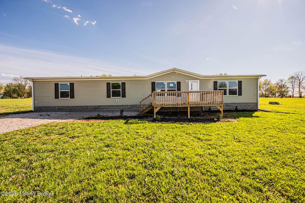 Photo of 42 Beech St, Smiths Grove, KY 42171 (MLS # 1713689)