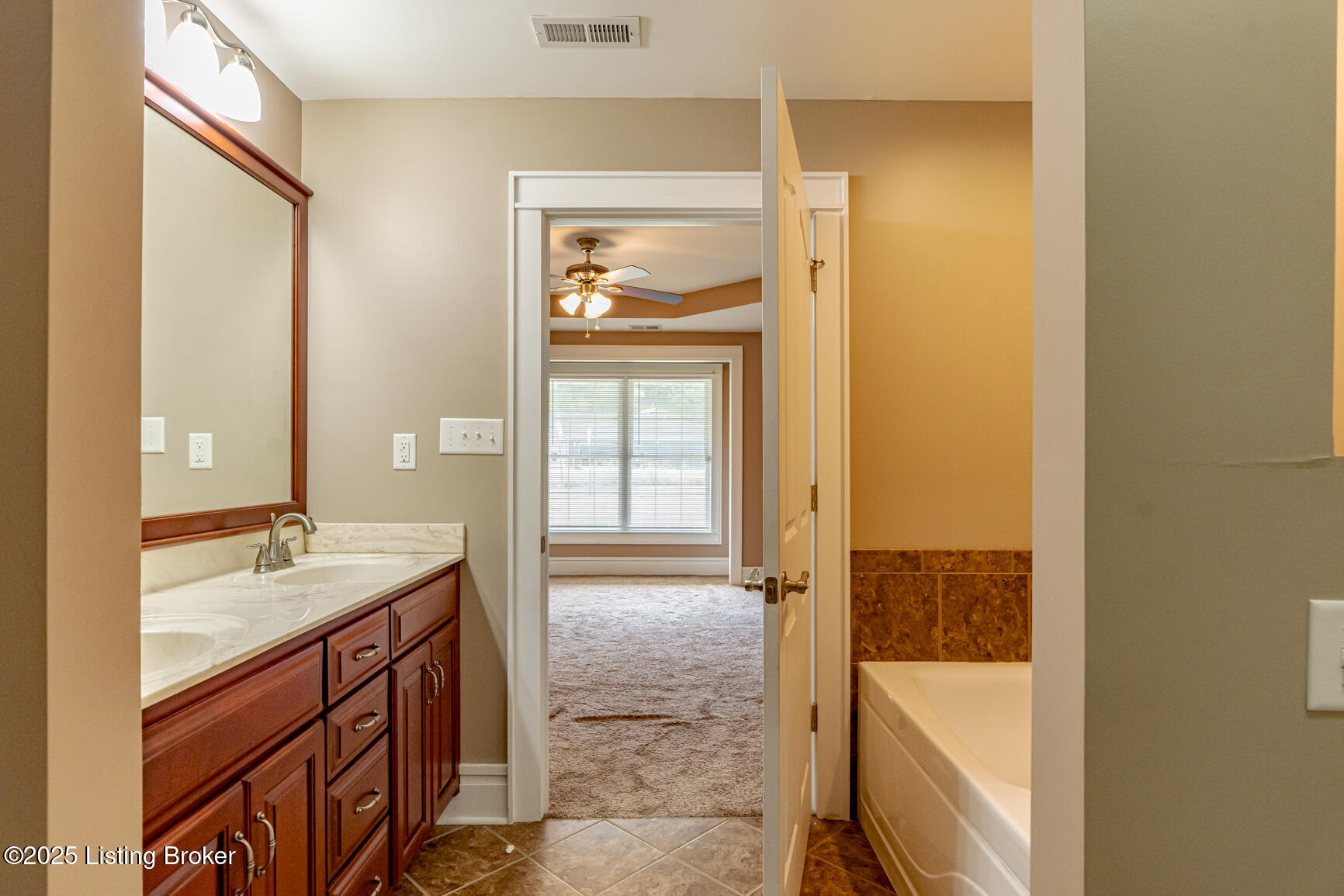 504 Red Leaf Dr, Carrollton, Kentucky image 40