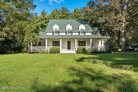 Photo of 11919 Garr Ave, Louisville, KY 40223 (MLS # 1700789)