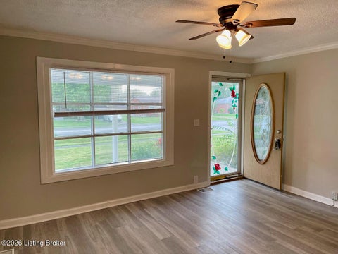 Homes For Rent - 9207 Fenmore Ave<br/> Louisville, KY 40272