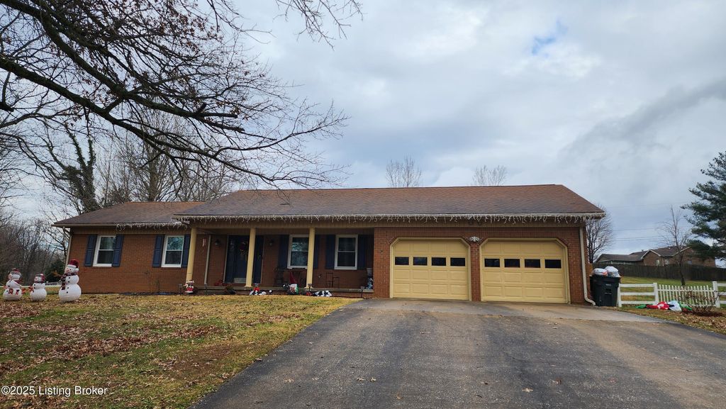 Photo of 215 Carey Ln, Elizabethtown, KY 42701 (MLS # 1705230)