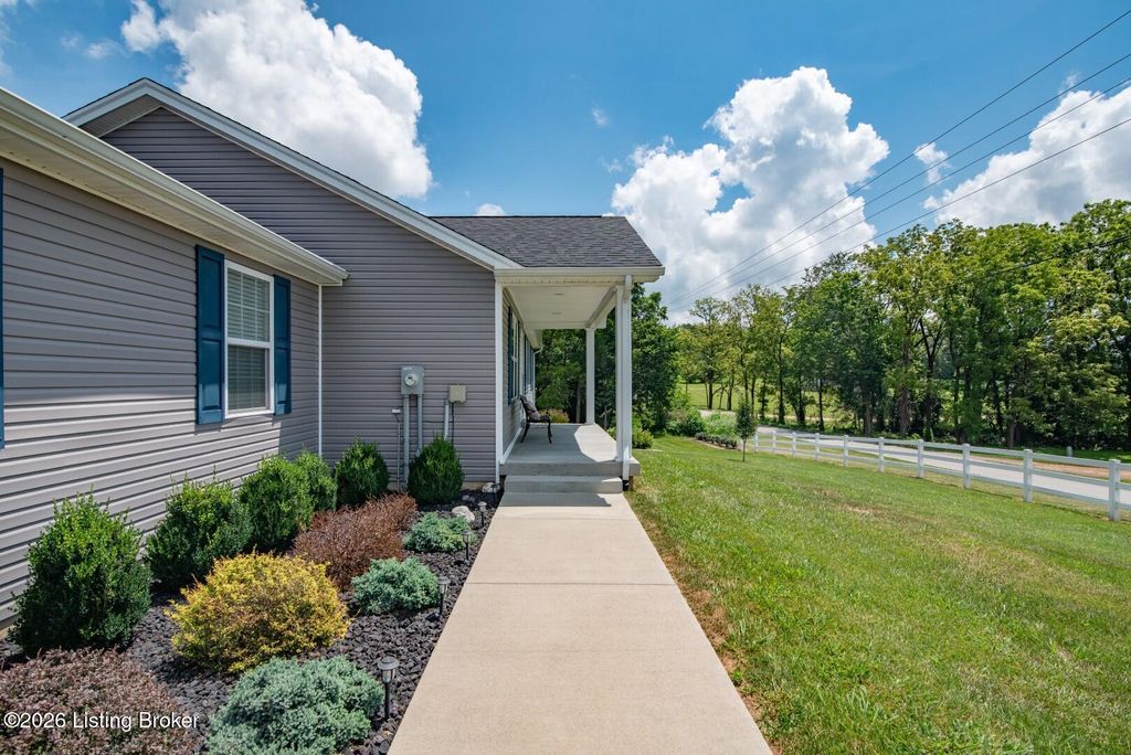 Photo of 1588 Cecilia Smiths Mill Rd, Cecilia, KY 42724 (MLS # 1723738)