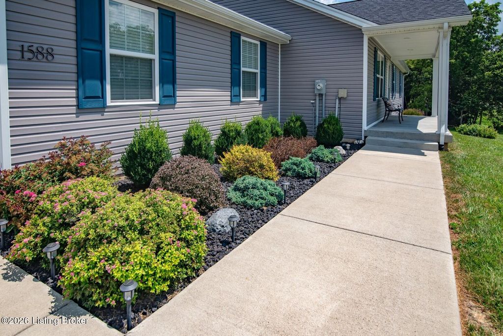Photo of 1588 Cecilia Smiths Mill Rd, Cecilia, KY 42724 (MLS # 1723738)