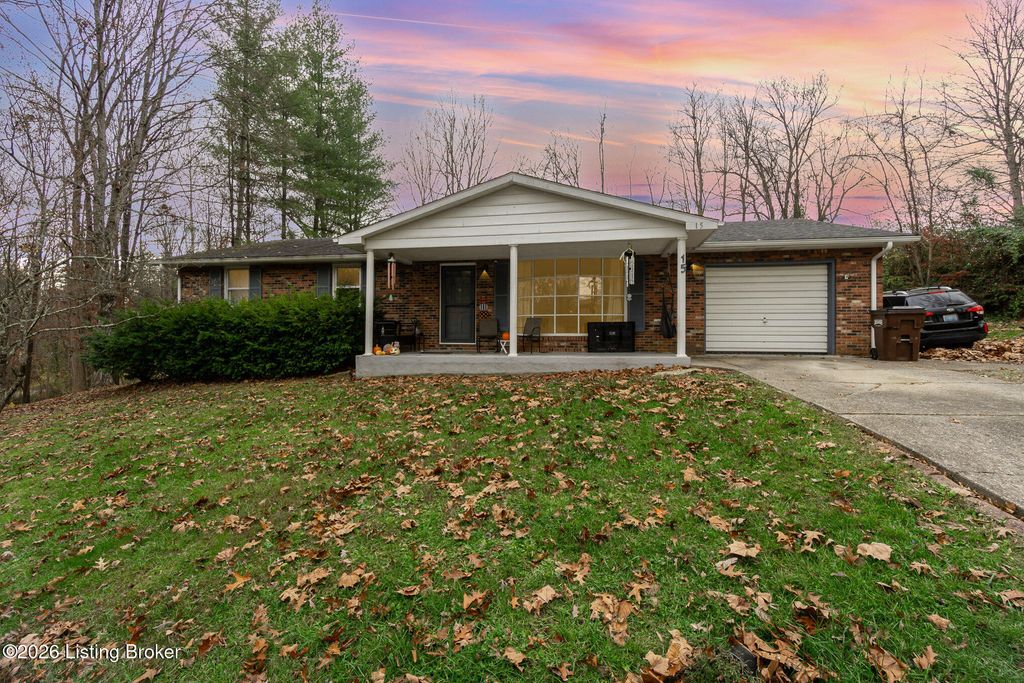 Photo of 15 Oakwood Ct, Carrollton, KY 41008 (MLS # 1720650)