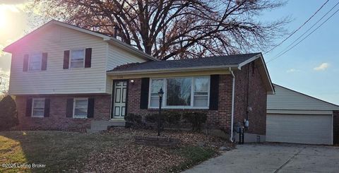 Photo of 5506 Tealeaf Ct, Louisville, KY 40291 (MLS # 1703514)