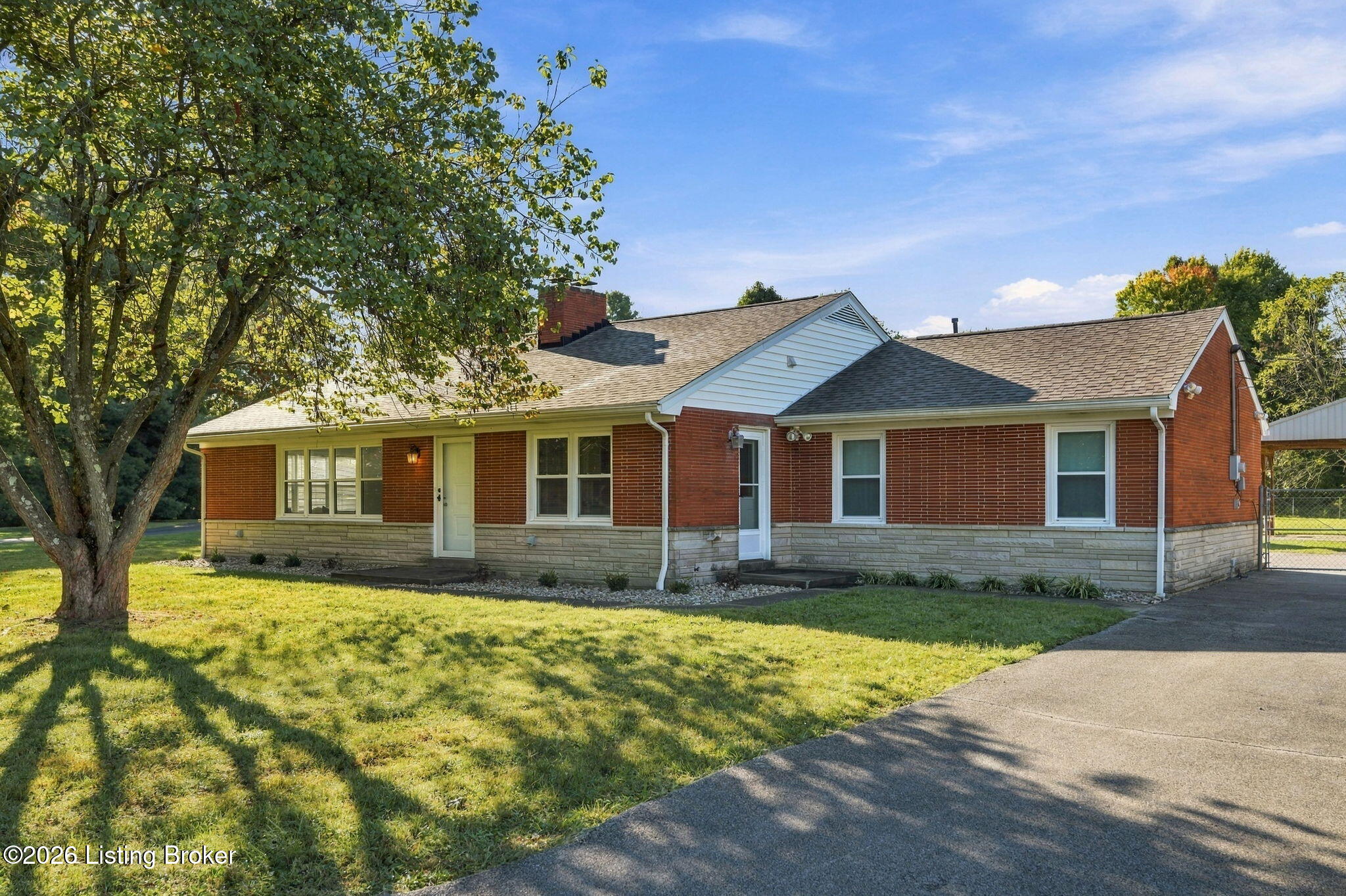 8022 Watterson Trail