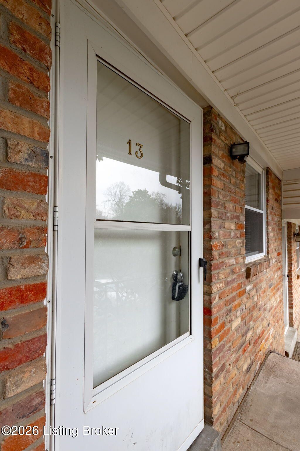 Photo of 198 Crescent Ave #APT 13, Louisville, KY 40206 (MLS # 1712000)