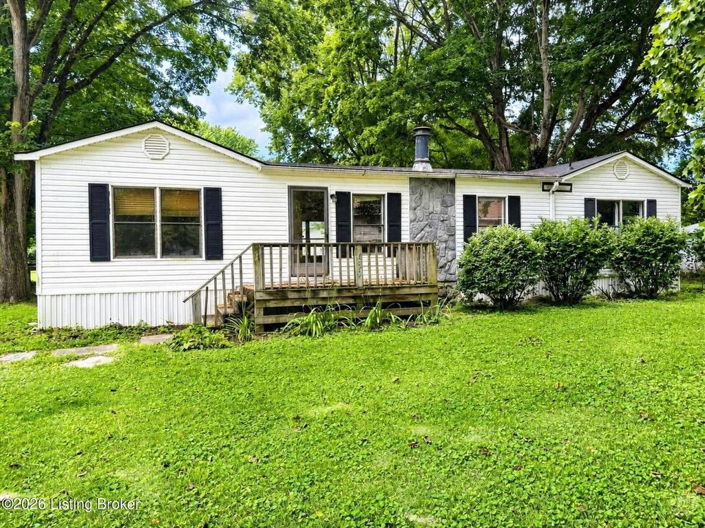 Photo of 6405 4th St, Westport, KY 40077 (MLS # 1724001)