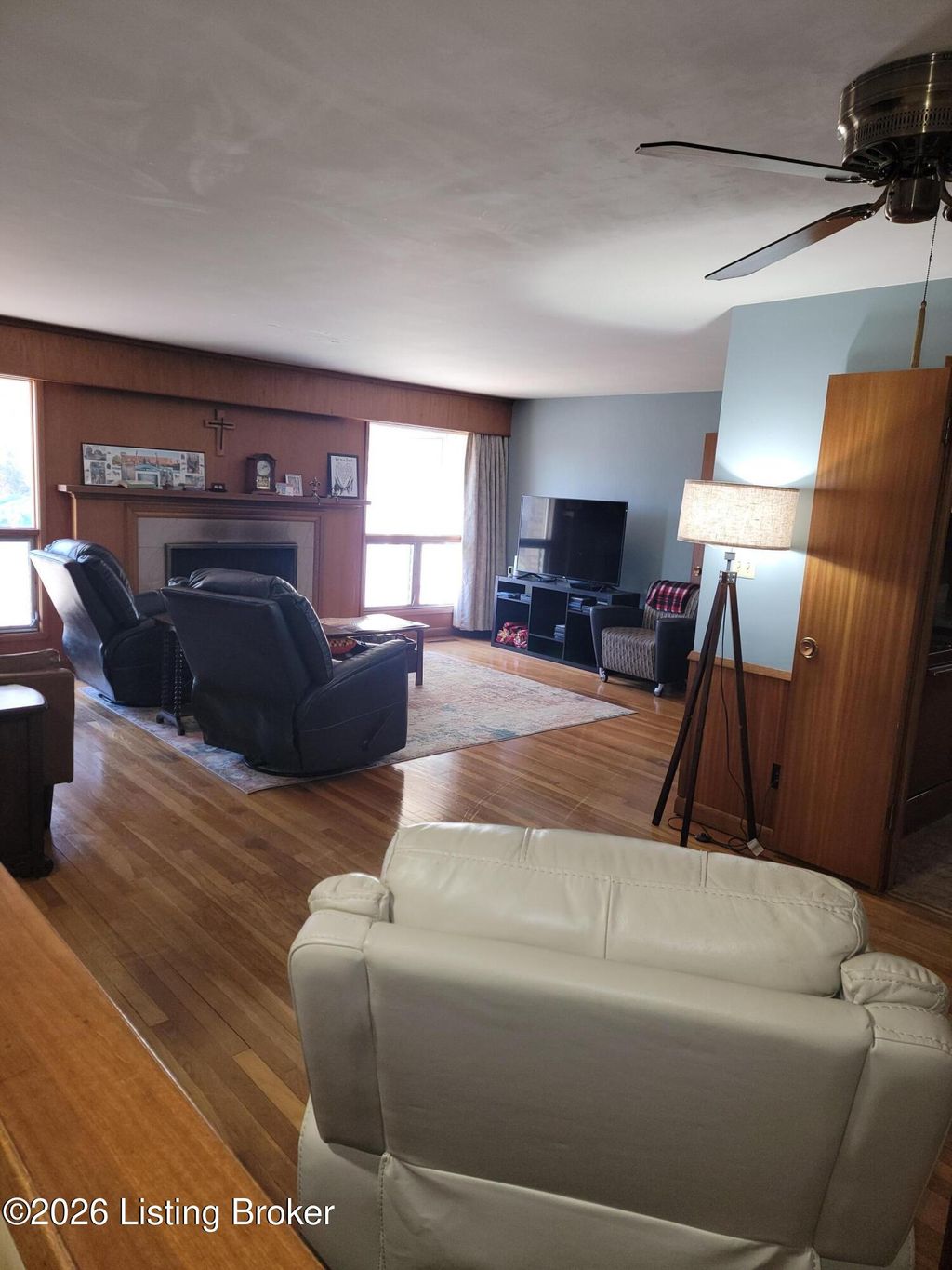 Photo of 9307 Fairground Rd, Louisville, KY 40291 (MLS # 1707481)