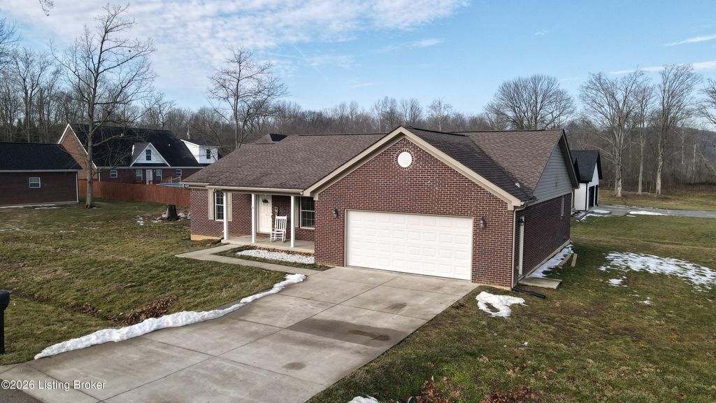 Photo of 309 River Cliff Blvd, Brandenburg, KY 40108 (MLS # 1711523)