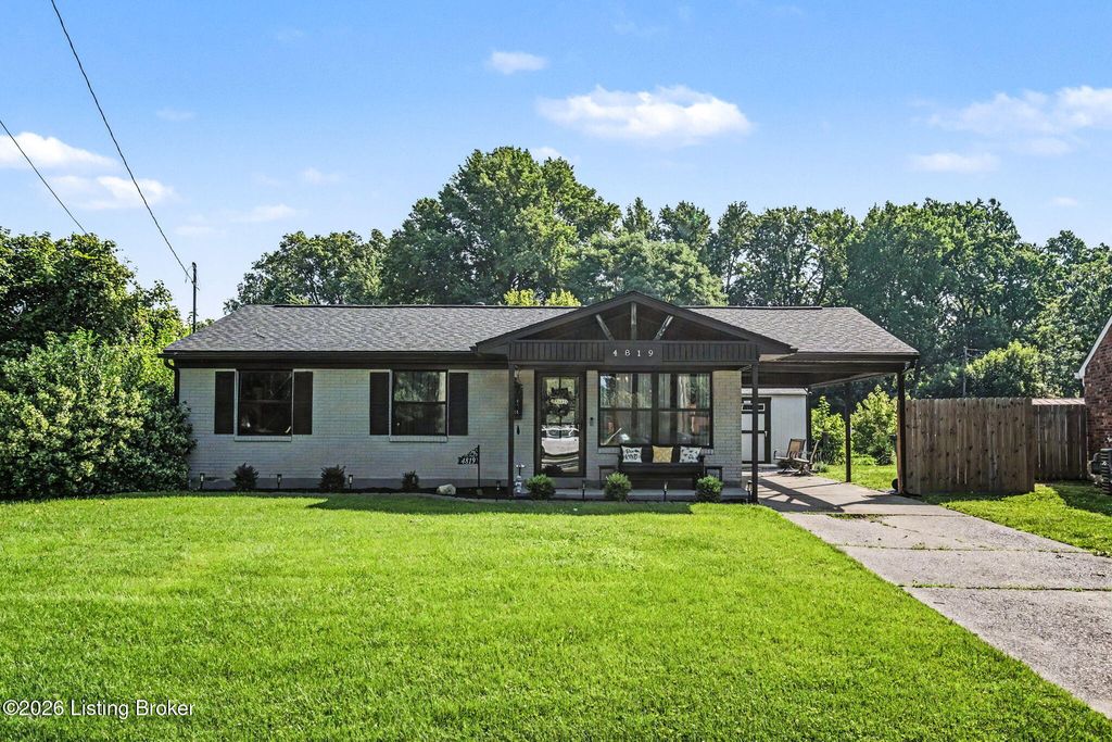 Photo of 4819 Determine Ln, Louisville, KY 40216 (MLS # 1722249)