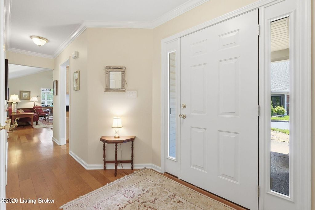 Photo of 4803 Mountblair Ct, Louisville, KY 40222 (MLS # 1716035)