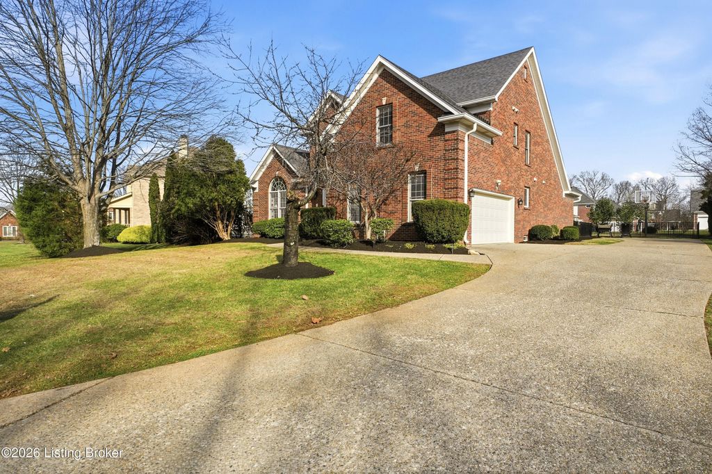 Photo of 10703 Taylor Farm Ct, Prospect, KY 40059 (MLS # 1706523)