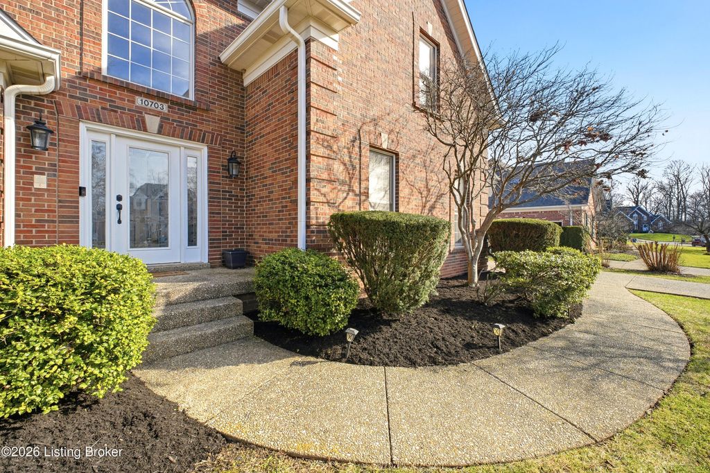 Photo of 10703 Taylor Farm Ct, Prospect, KY 40059 (MLS # 1706523)