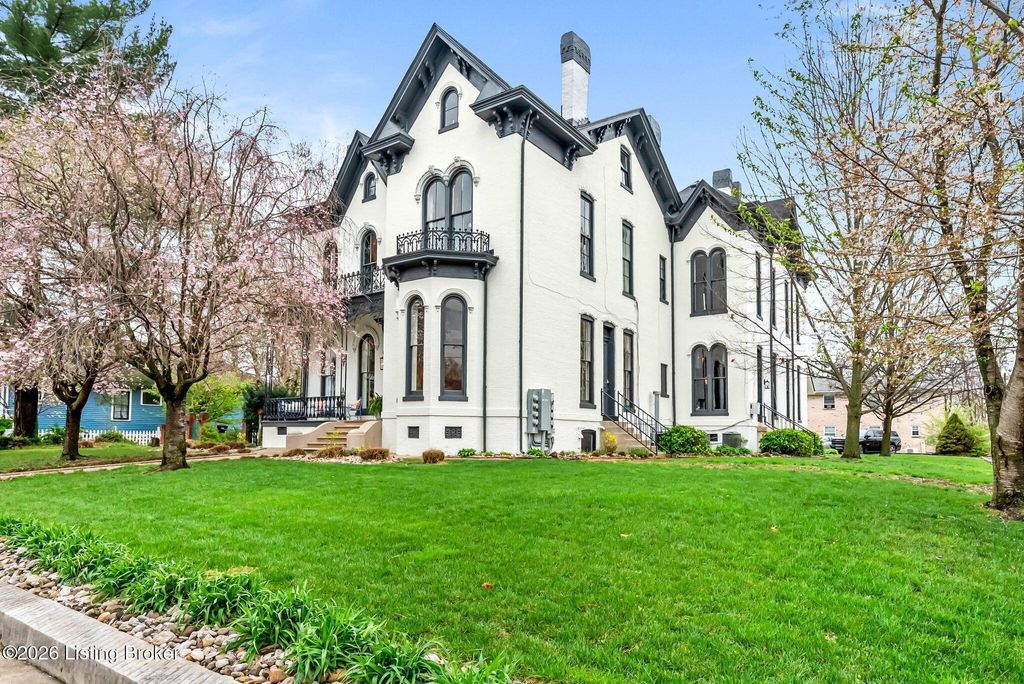 Photo of 1206 E Main St, New Albany, IN 47150 (MLS # 1713384)