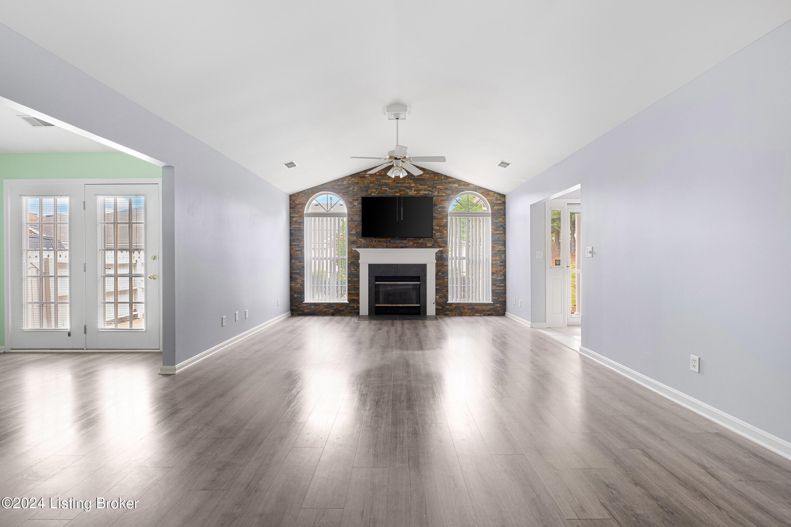 8513 River Terrace Dr, Louisville, Kentucky image 5