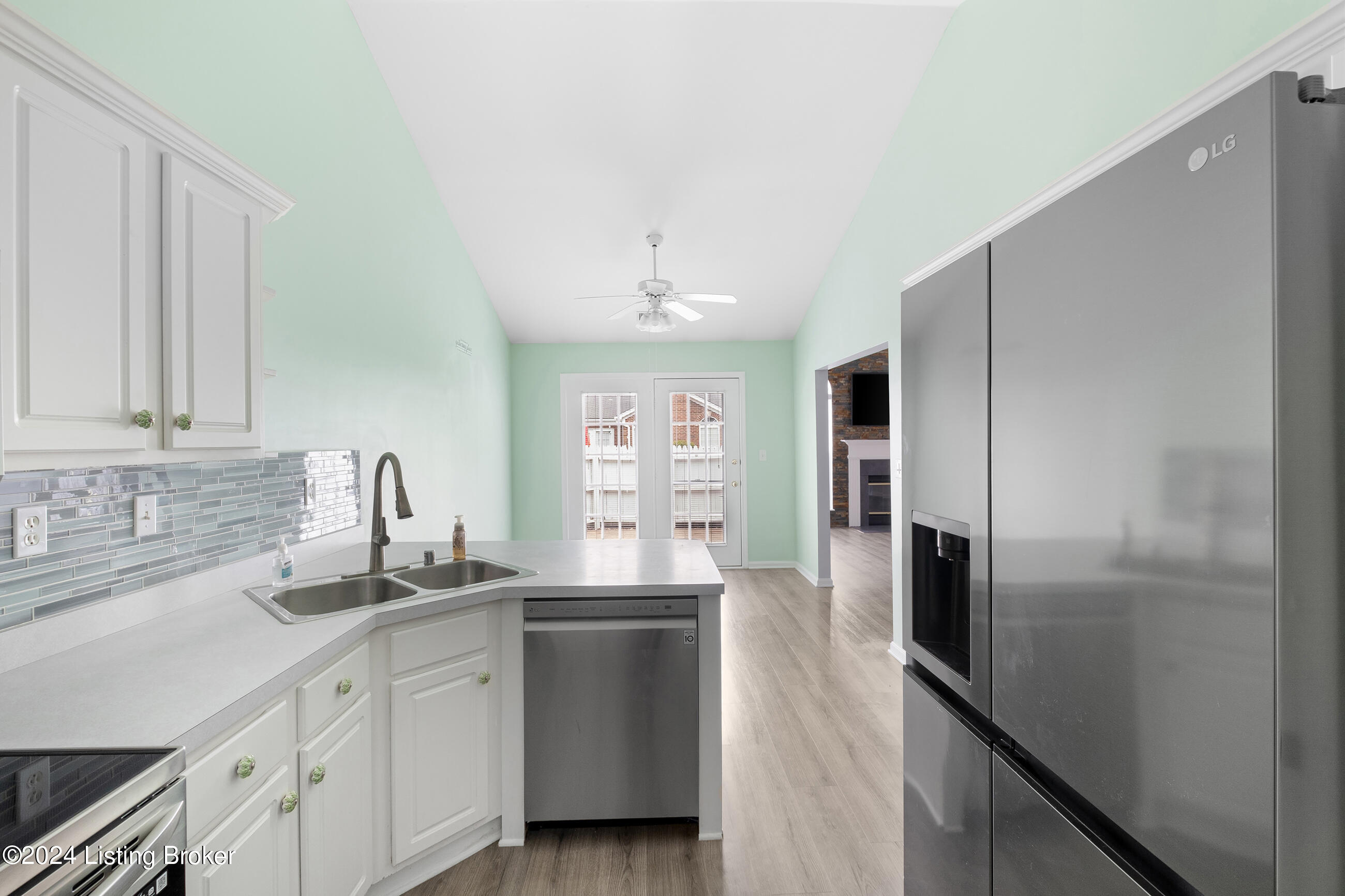 8513 River Terrace Dr, Louisville, Kentucky image 17