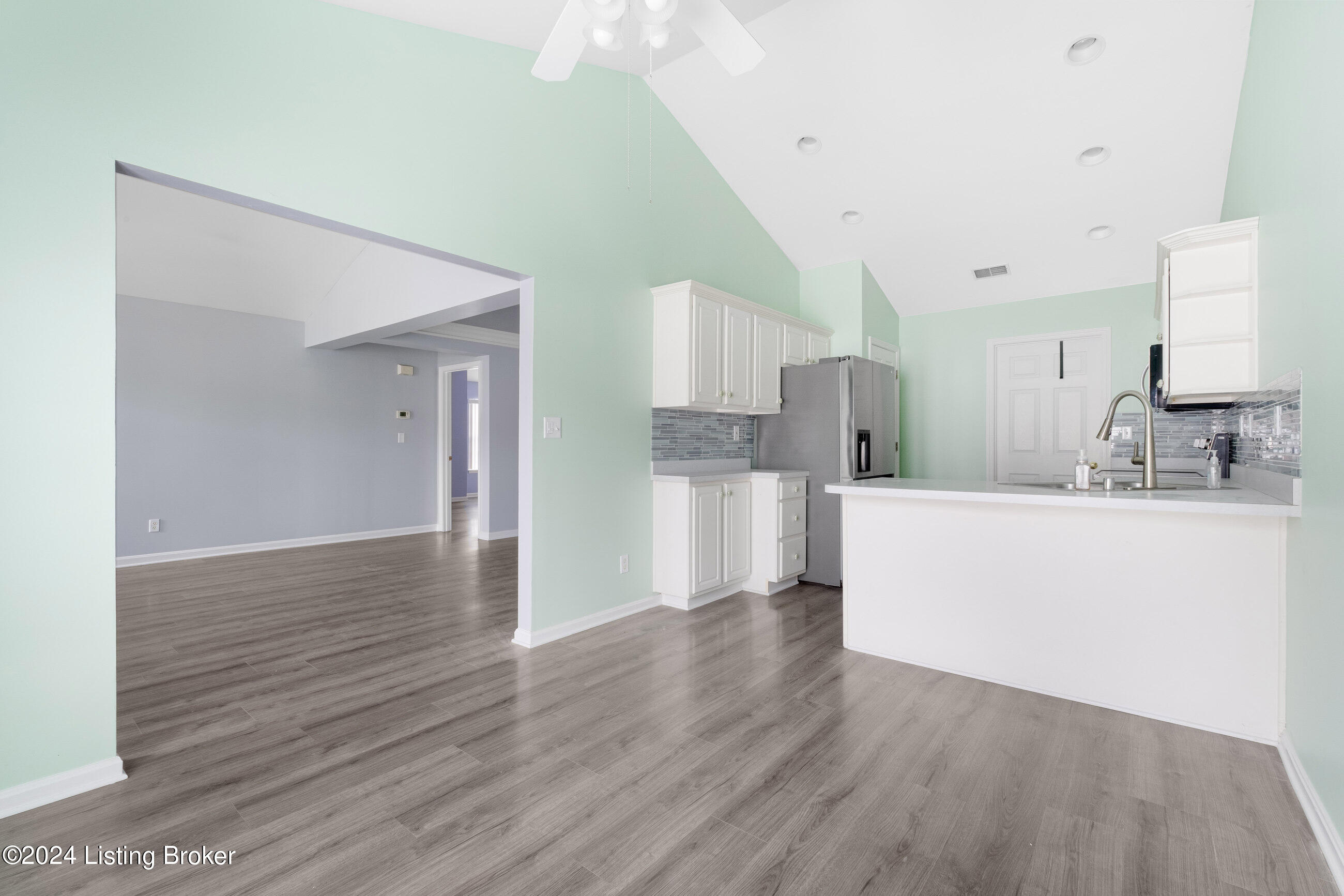 8513 River Terrace Dr, Louisville, Kentucky image 14