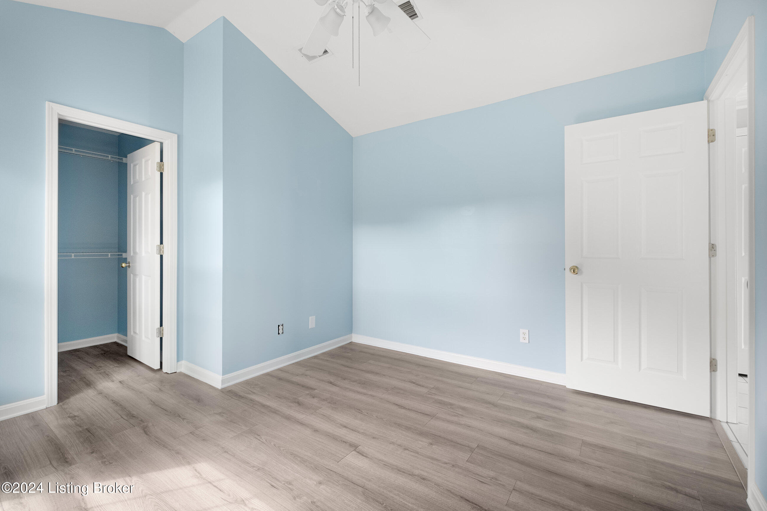 8513 River Terrace Dr, Louisville, Kentucky image 32