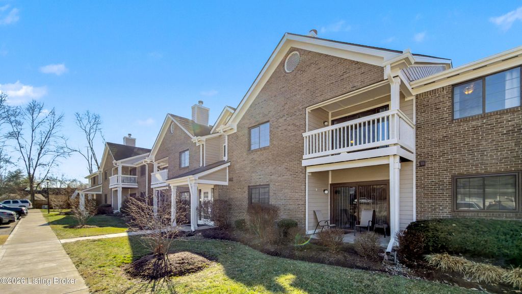 Photo of 410 Ethridge Ave #207, Louisville, KY 40223 (MLS # 1709980)