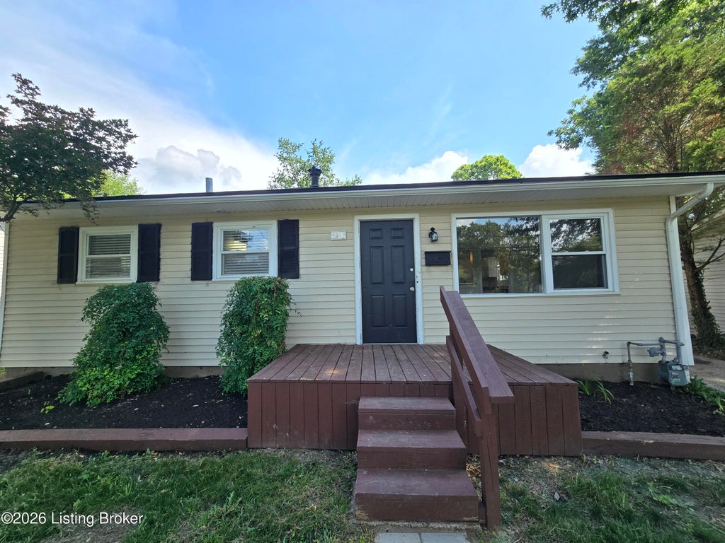 Photo of 9809 Old 6 Mile Ln, Louisville, KY 40299 (MLS # 1731925)