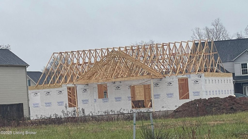 Photo of 424 Lambrusco Way, Vine Grove, KY 40175 (MLS # 1704414)