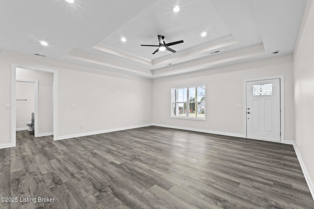 Photo of 213 Alreva Rd, Louisville, KY 40216 (MLS # 1710865)