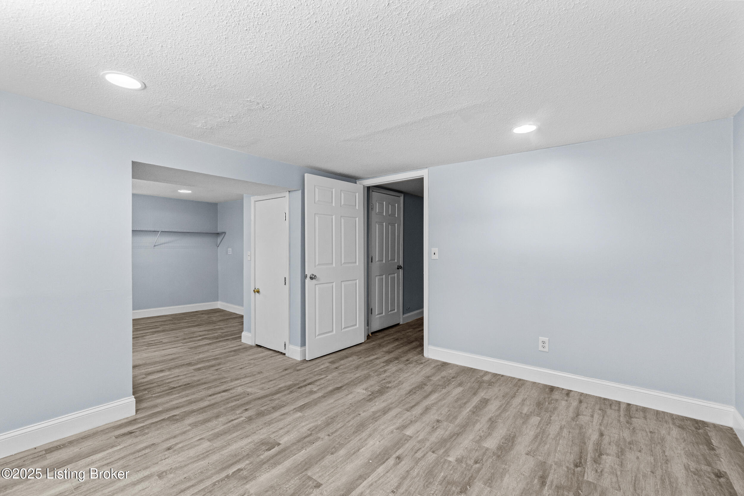 8006 Bramble Ln, Louisville, Kentucky image 38