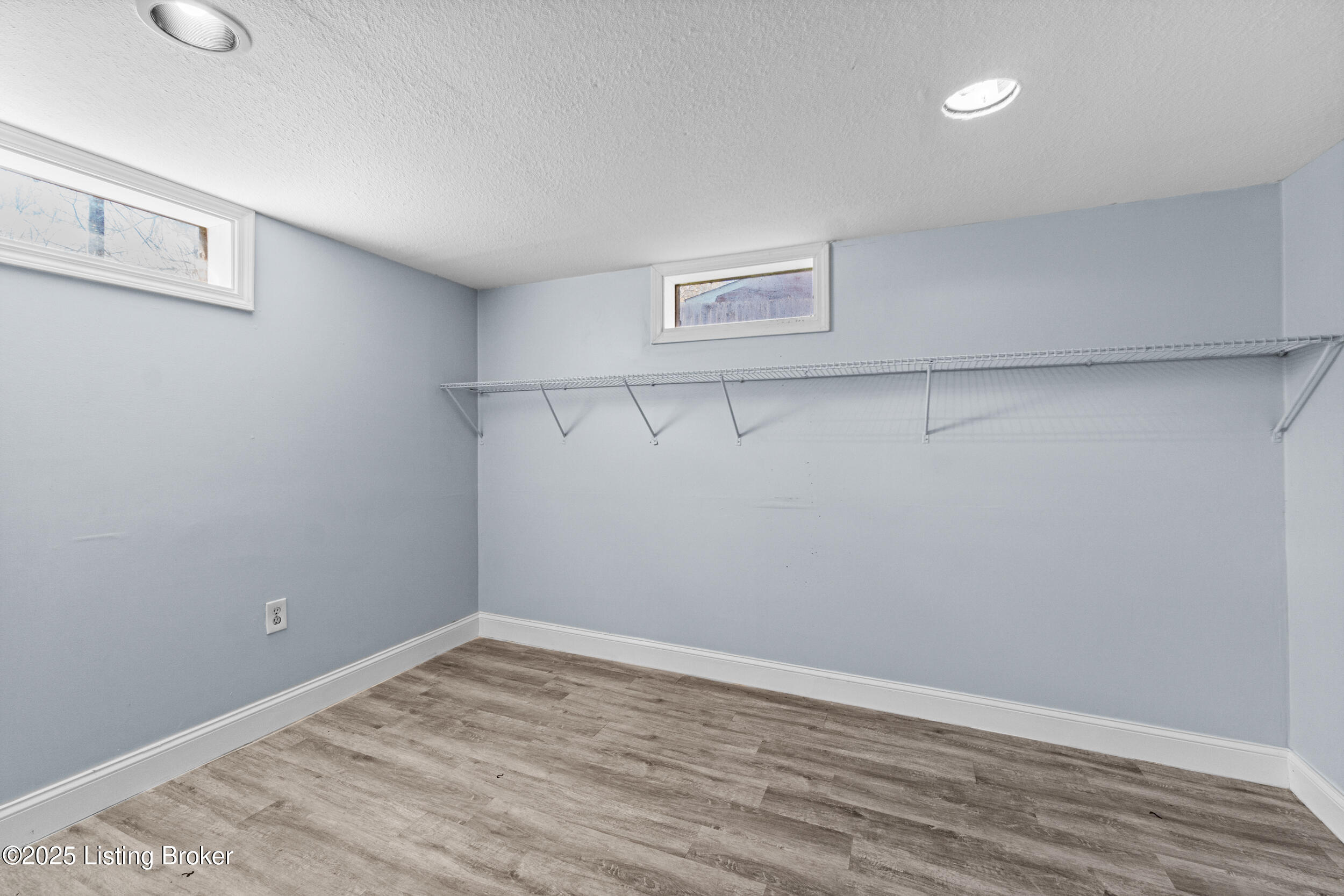 8006 Bramble Ln, Louisville, Kentucky image 39