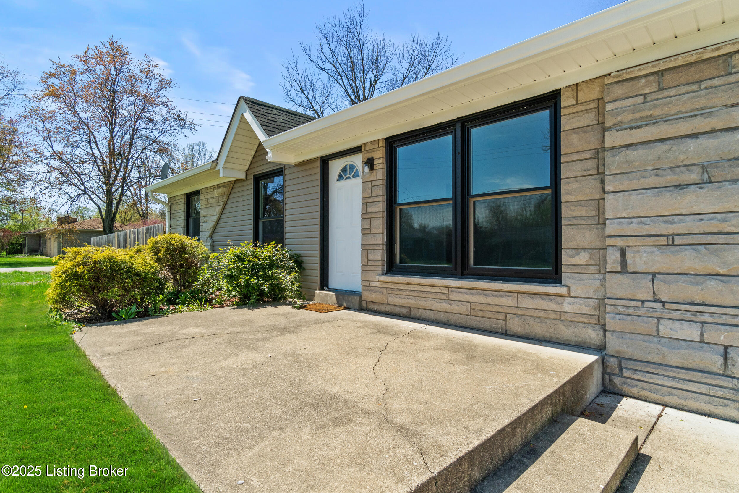 8006 Bramble Ln, Louisville, Kentucky image 48