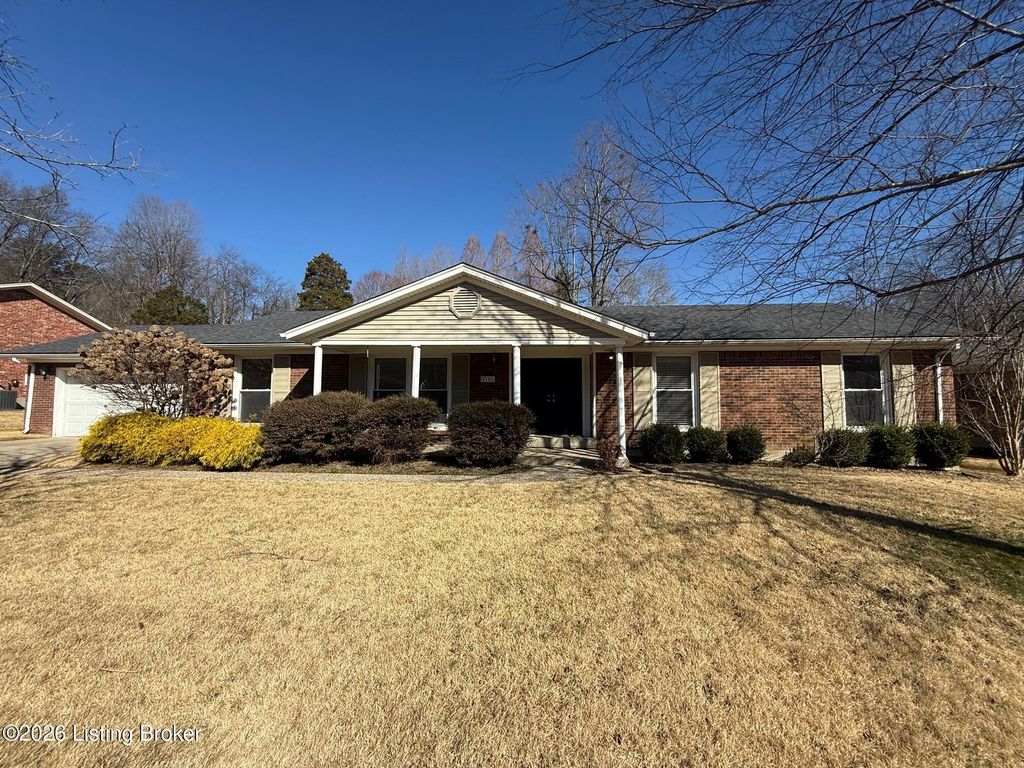 Photo of 8706 Mountain Brook Dr, Louisville, KY 40272 (MLS # 1712130)