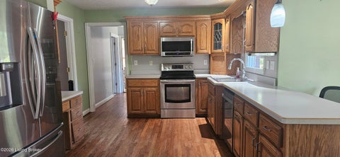 Tiny photo for 9031 Lakewood Dr, Louisville, KY 40272 (MLS # 1729700)